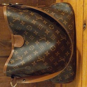 brown shoulder bag 💯